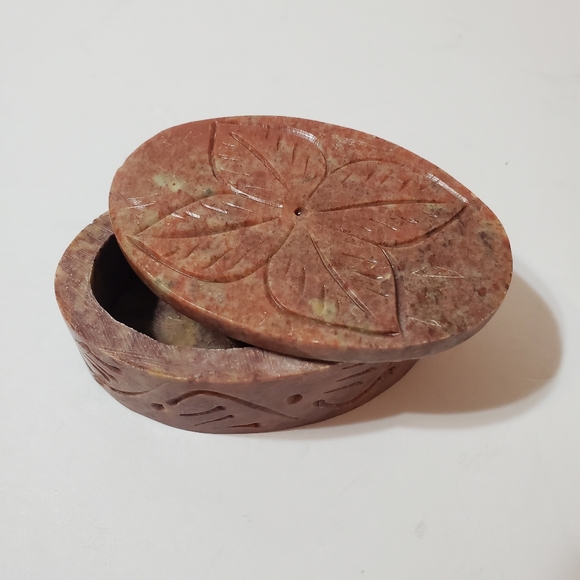 Greenbrier International Soapstone Flower Carved Design Oval Trinket Boxes (3) - Picture 8 of 13